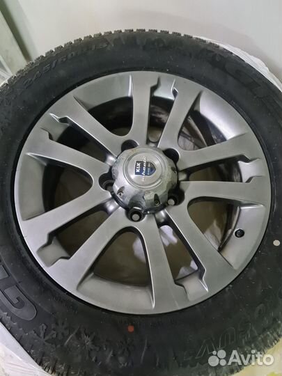 Зимняя резина на дисках радиус 18