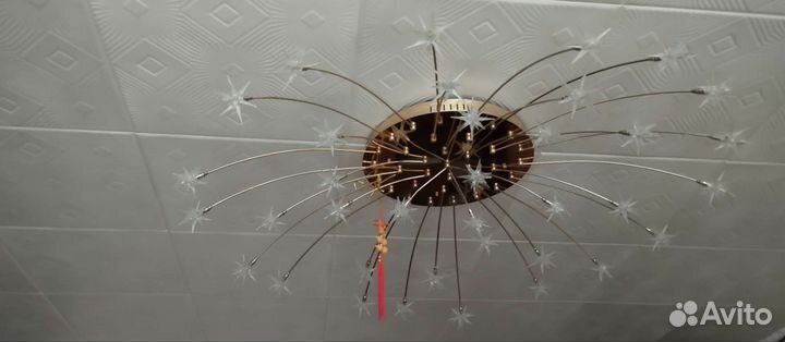 Светильник Салют потолочный. Плафоны лишние