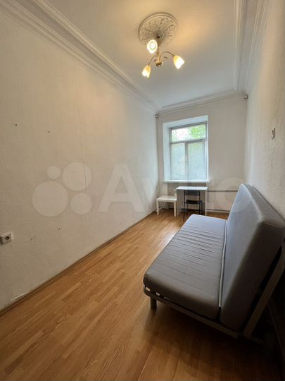 Комната 15 м² в 4-к., 3/3 эт.