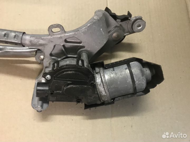 Трапеция стеклоочистителя Toyota Rav4