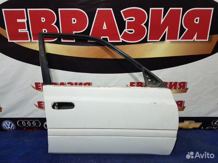 Дверь боковая передняя правая Toyota Carina