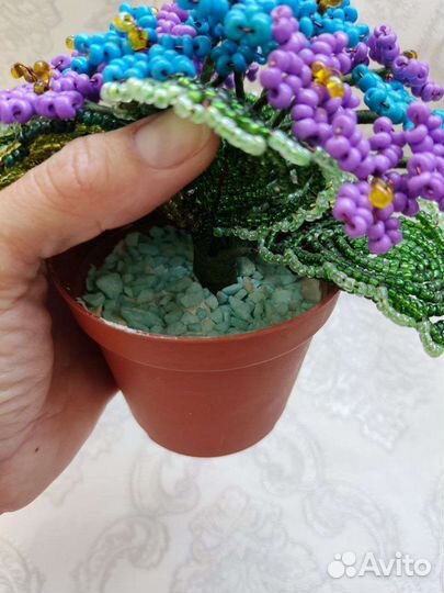 Цветы из бисера в горшке ручной работы
