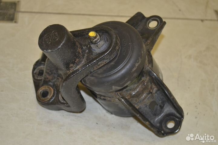 Подушка двигателя правая Hyundai Solaris