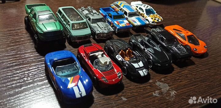 Hot wheels машинки