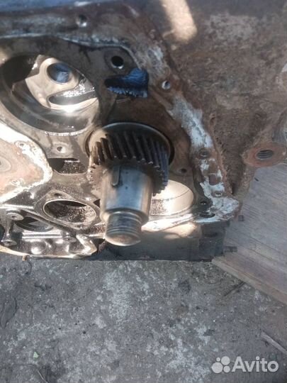 Коленвал Chrysler Voyager 3 2.5 ENC