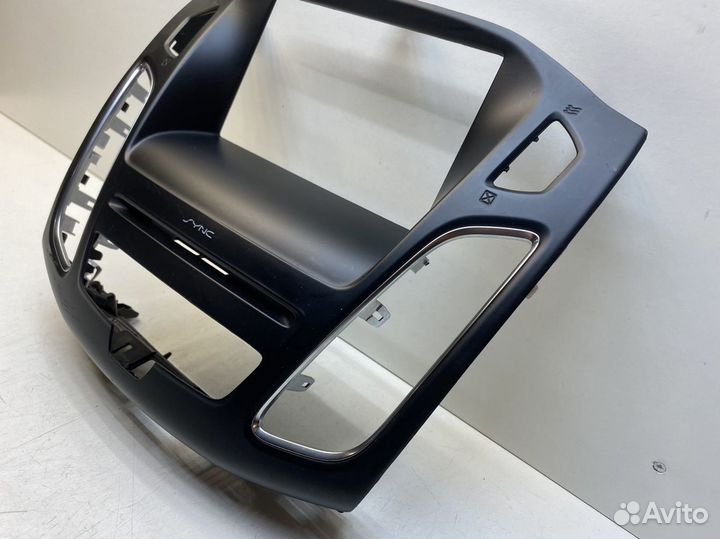 Накладка декоративная Ford Focus III 2011-2018