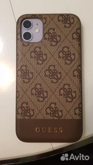 Чехол на iPhone 11 guess