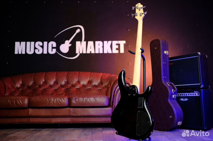 Бас гитара леворукая Cort (Комплект)