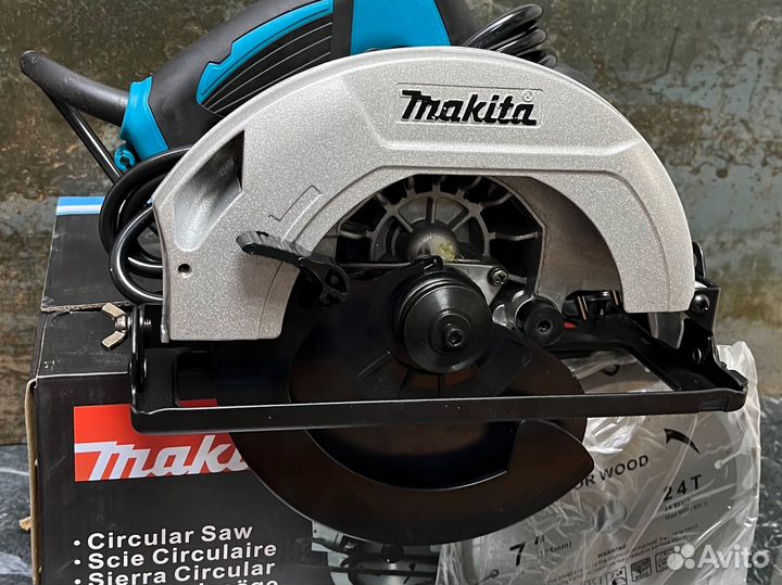 Пила ручная циркулярная Makita 185mm