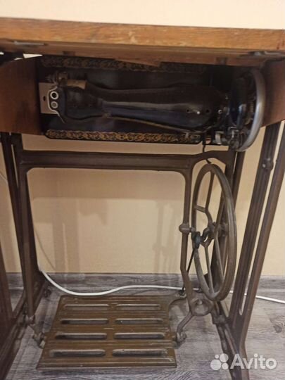 Швейная машина пмз им.Калинина