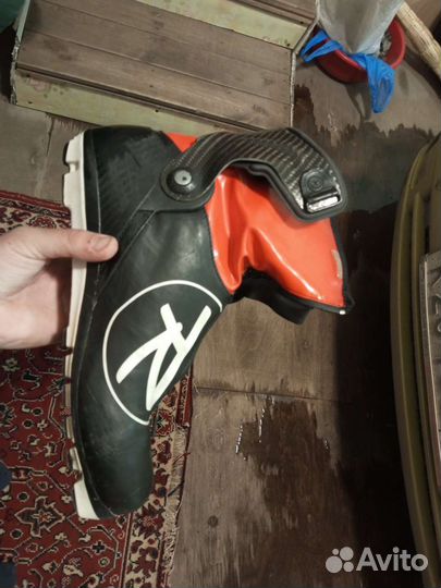 Лыжные ботинки