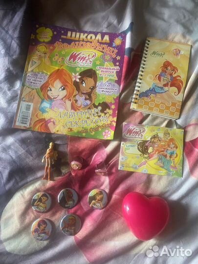Сувениры винкс блокнот значки