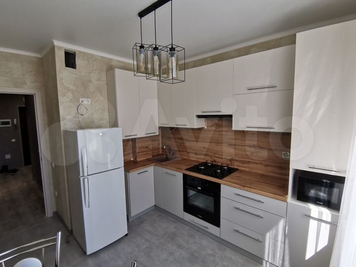 1-к. квартира, 38 м², 8/10 эт.