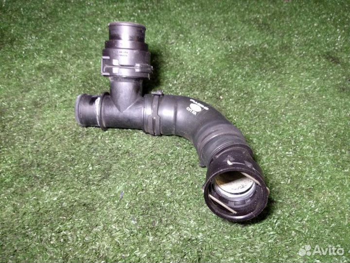 Патрубок системы охлаждения Land Rover Range Rover