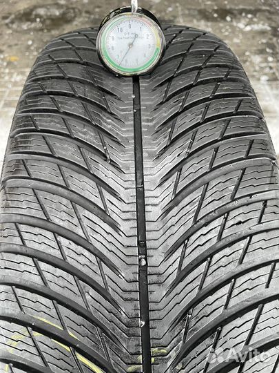 Michelin Pilot Alpin 5 SUV 235/65 R17