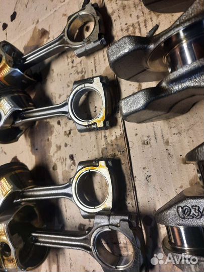 Коленвал с шатунами на H4MD430 renault