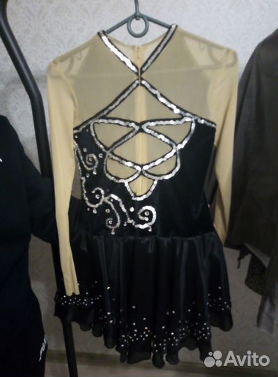 Продаю очень красивое платье для выступлений