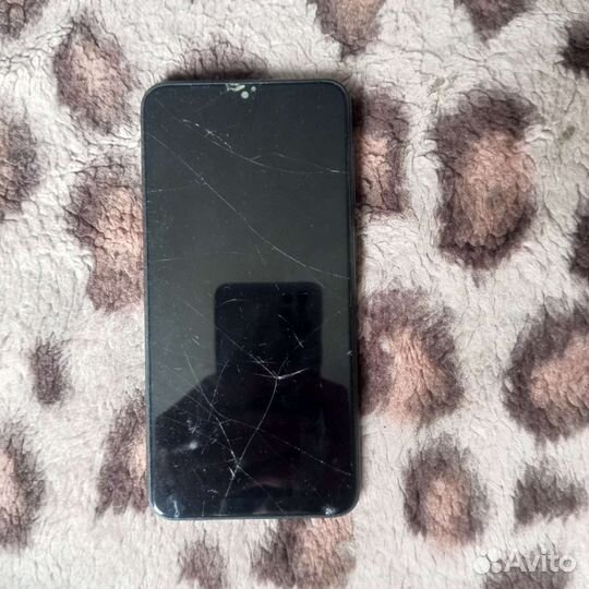 Samsung Galaxy A10, 2/32 ГБ