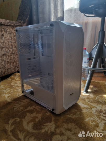 Игровой корпус для пк белый