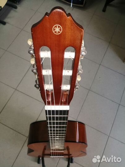 Классическая гитара yamaha c40