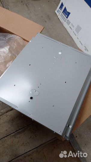 Светильник на потолок встраиваемый