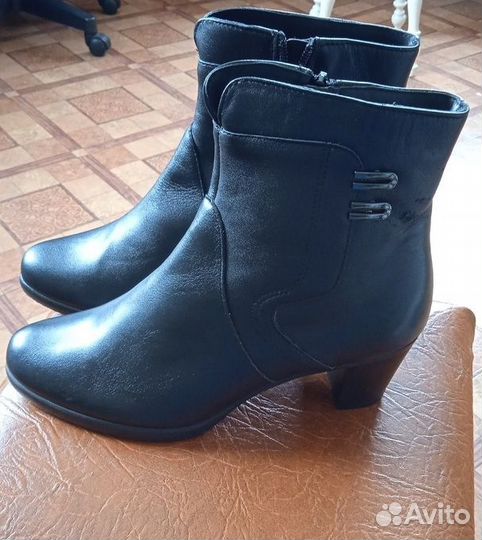 Продаются сапоги женские осенние, натуральная кожа
