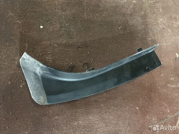 Накладка фонаря Skoda Octavia задняя левая