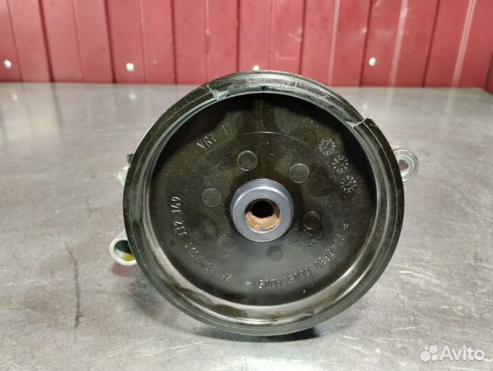 Насос гидроусилителя руля Mercedes C-Class W204