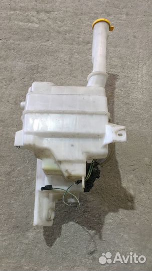 Бачок омывателя Mazda 6 1