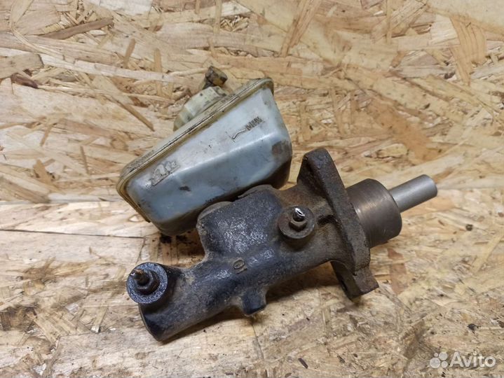 Главный тормозной цилиндр Opel Astra F