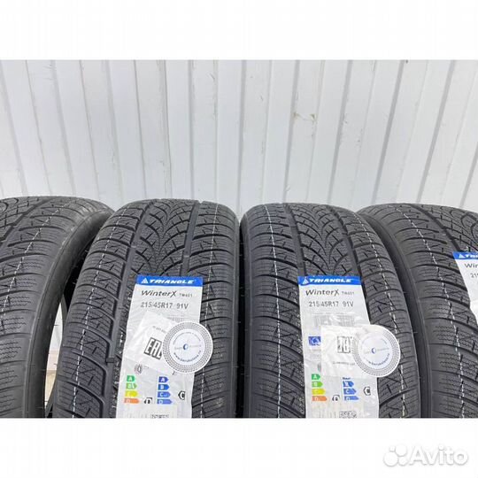 Triangle WinterX TW401 215/45 R17