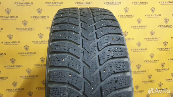 Bridgestone Ice Cruiser 5000 215/55 R16 93T