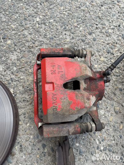 Тормозные диски и суппорта на Lexus is250