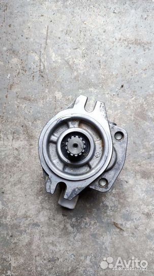 Насос шестерëнчастый