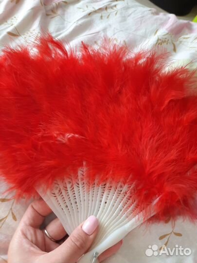 3 веера: 2 из перьев страуса + из дерева, Спешите