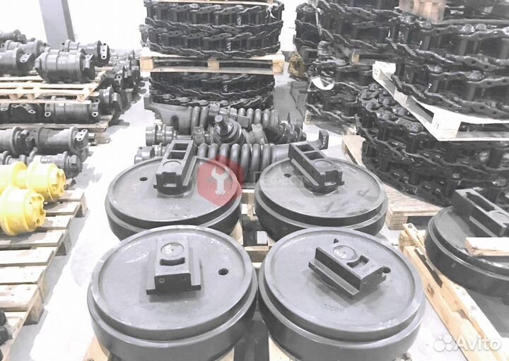 Колесо направляющее PC240-5 20Y-30-08040