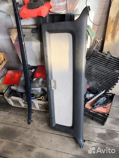 Обшивка задней двери авант Ауди 100 а6 с4 45