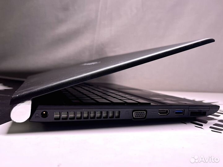 Ноутбук Toshiba i5-2410M/озу4Гб/Vram1/HDD640