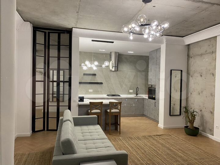 2-к. квартира, 72 м², 9/10 эт.