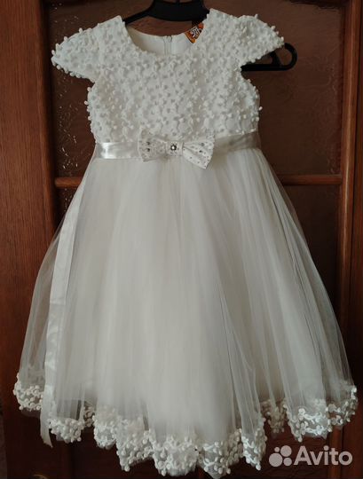 Платье для девочки нарядное