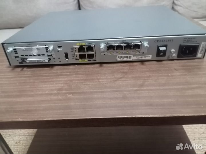 Коммутатор Cisco 1841