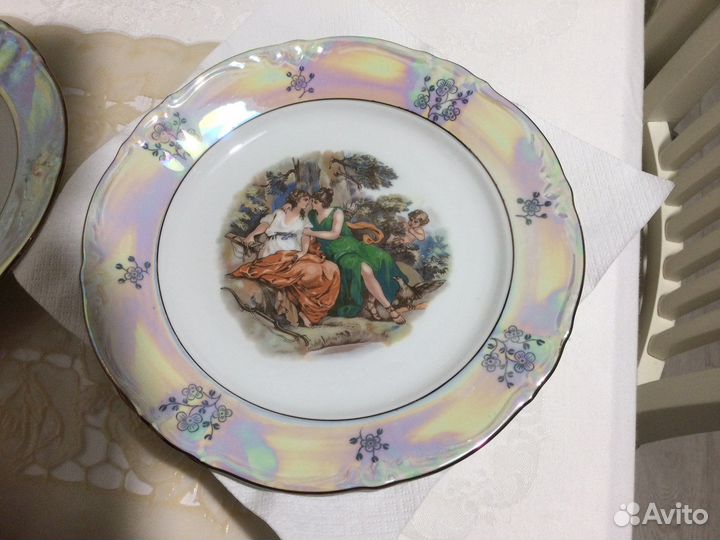 Тарелки обеденные