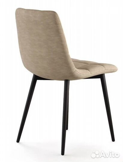 Комплект новых стульев