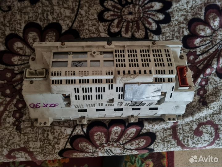 Приборная панель Toyota Mark2 X90