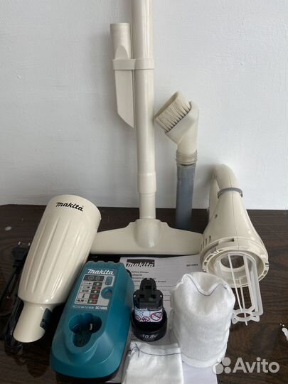Пылесос аккумуляторный Makita