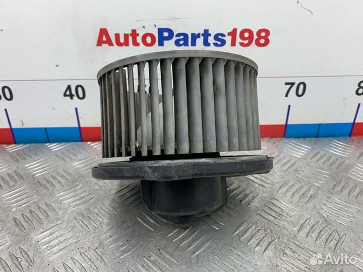 Моторчик печки Toyota Carina E AT190 4AFE 1992