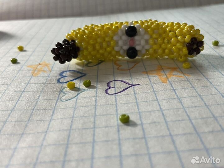 Амигуруми из бисера котик в костюме банана