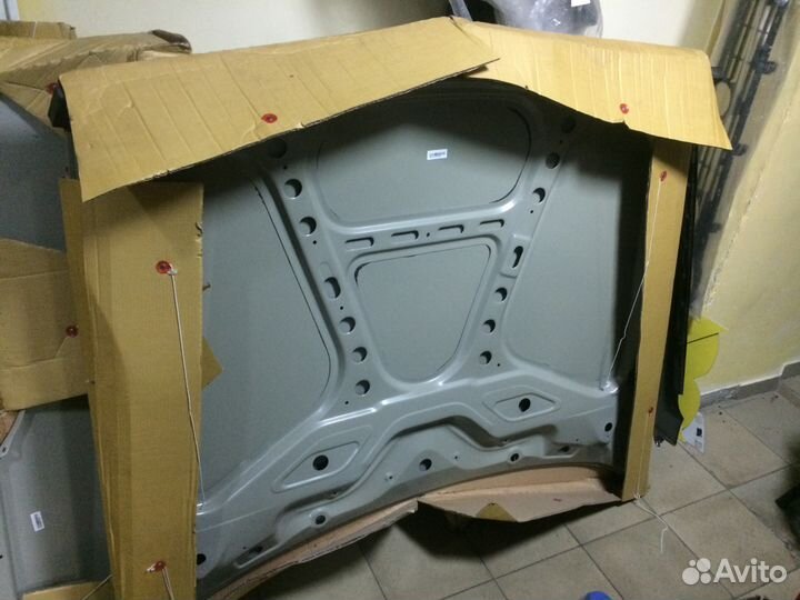 Капот Audi 100(44) 82-90