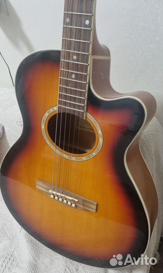 Электроакустическая гитара Colombo