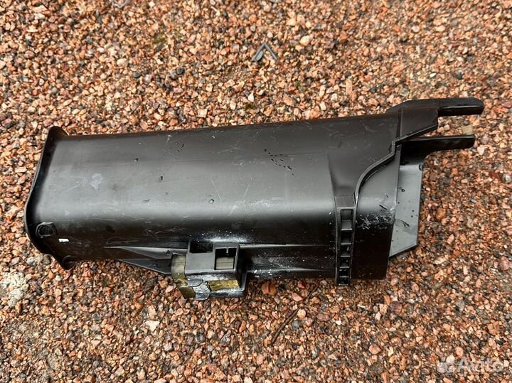 BMW M3/M4 G80/G82 Воздуховод 13718095803